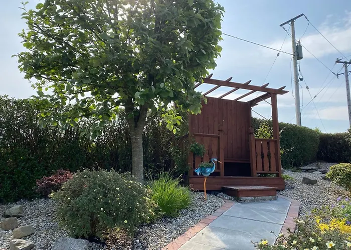 Bed & Breakfast Sleadrin View *